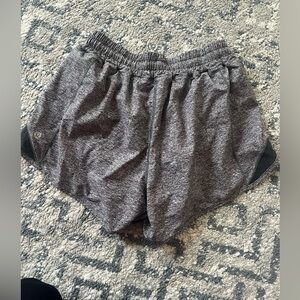 Lululemon Gray Size 8 Women’s Shorts